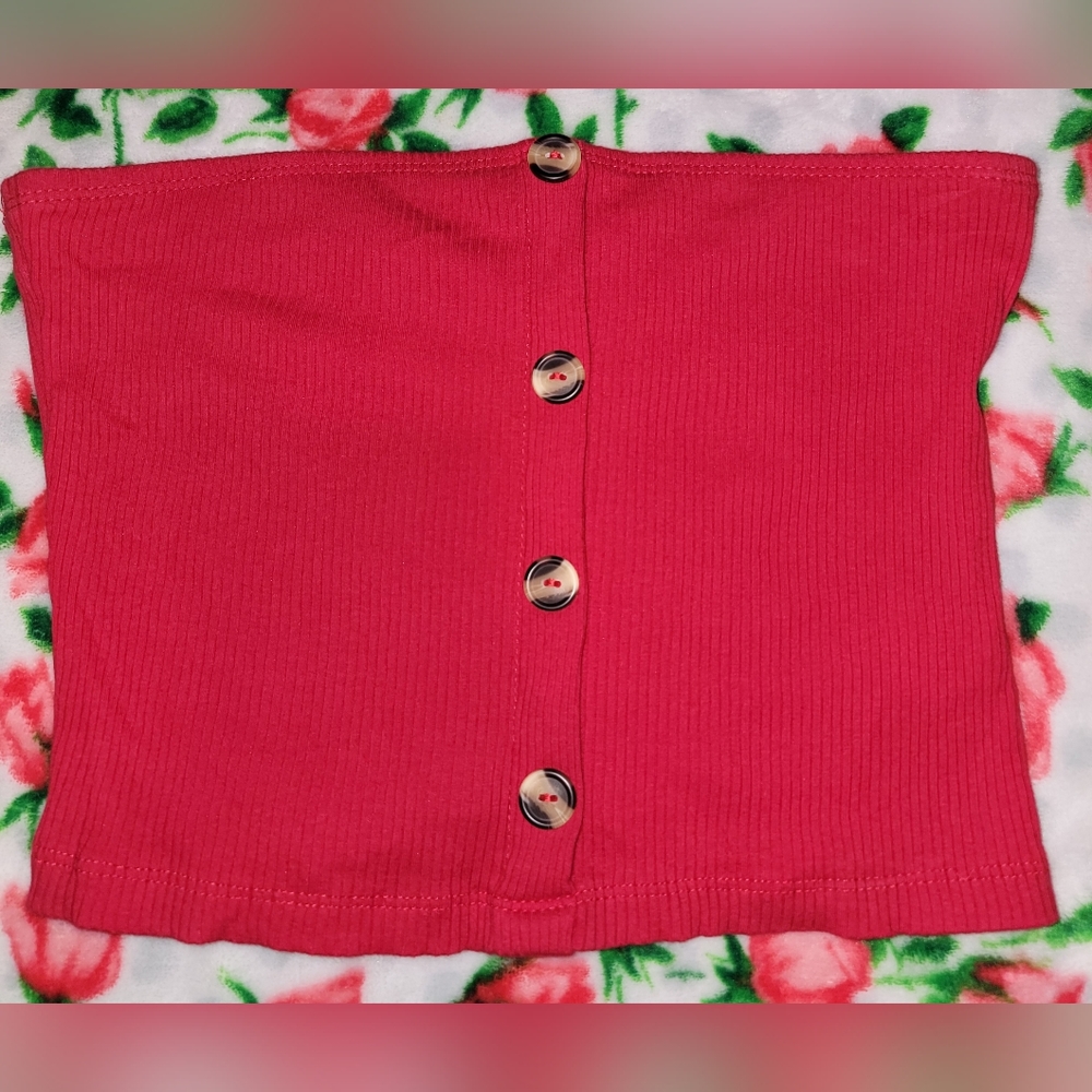 Red crop top with cute buttons
